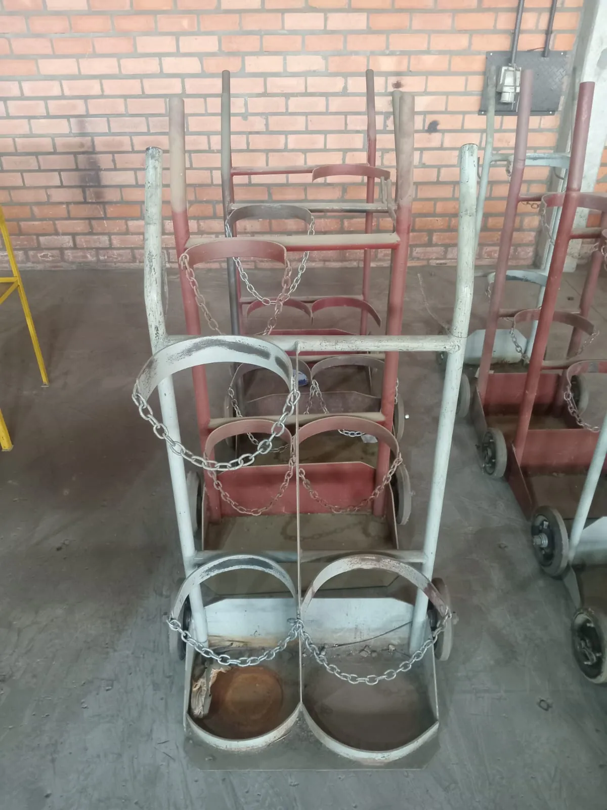 Carrinho Porta Cilindro de Gás Duplo - Unidade