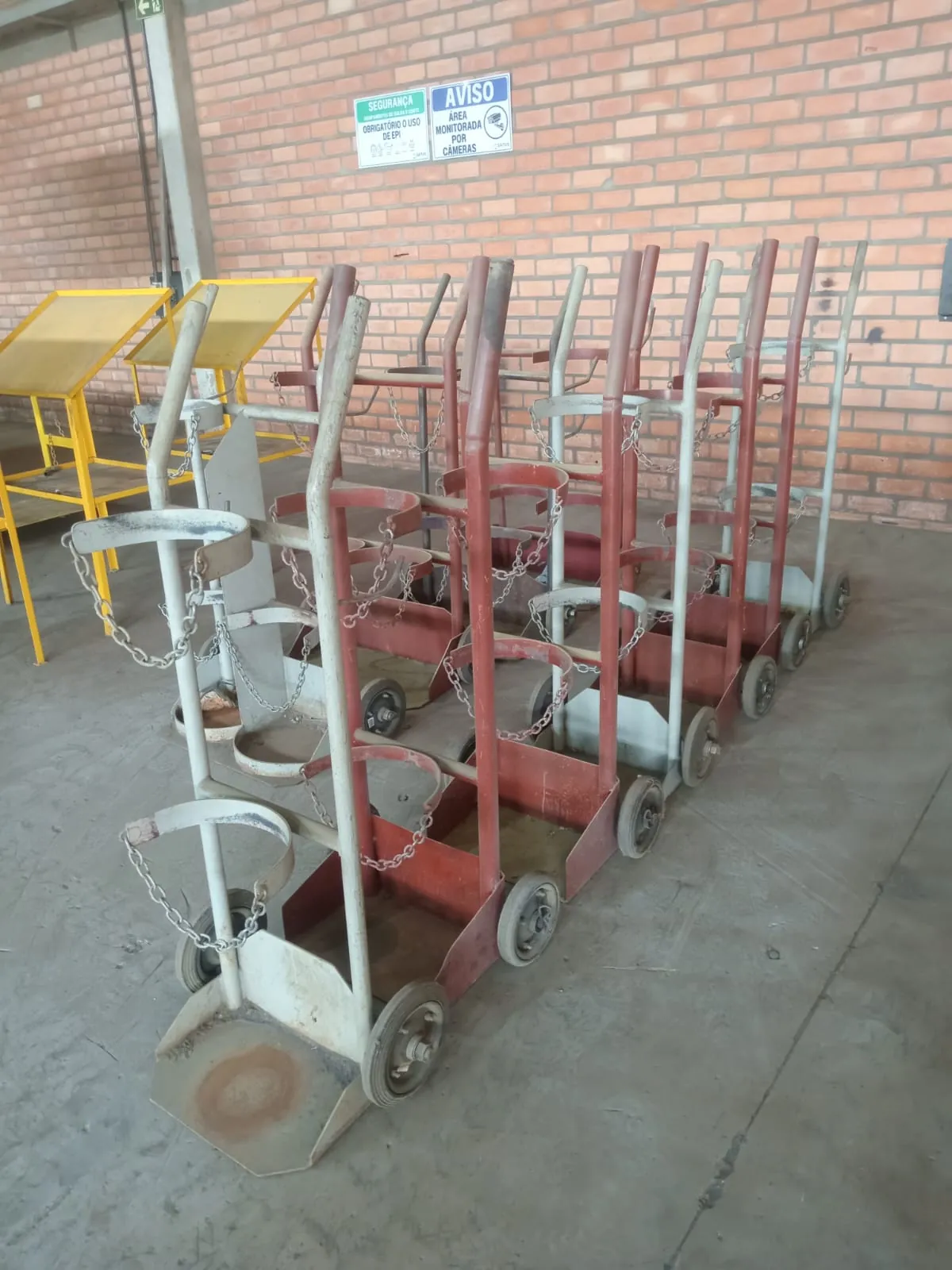 Carrinho Porta Cilindro de Gás Simples - Unidade