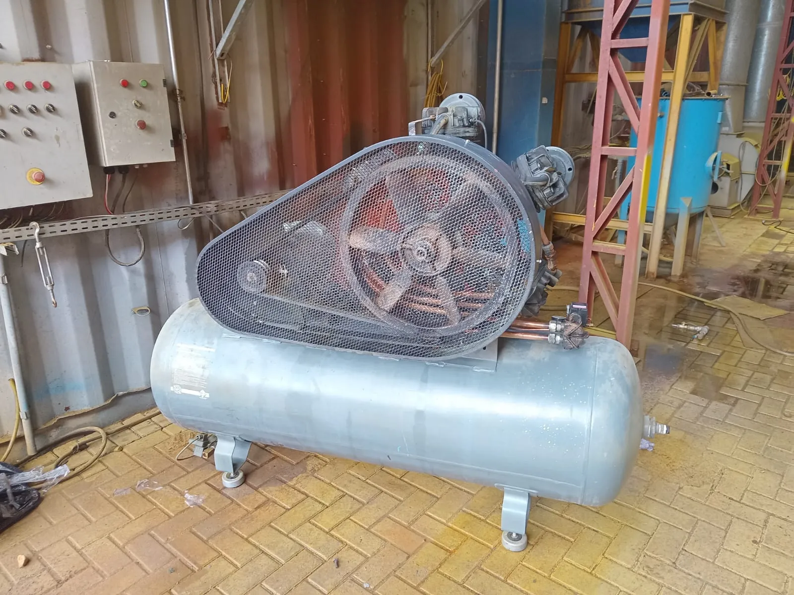 Compressor De Ar 60 Pés 425L 15HP 175 PSI ATLAS COPCO