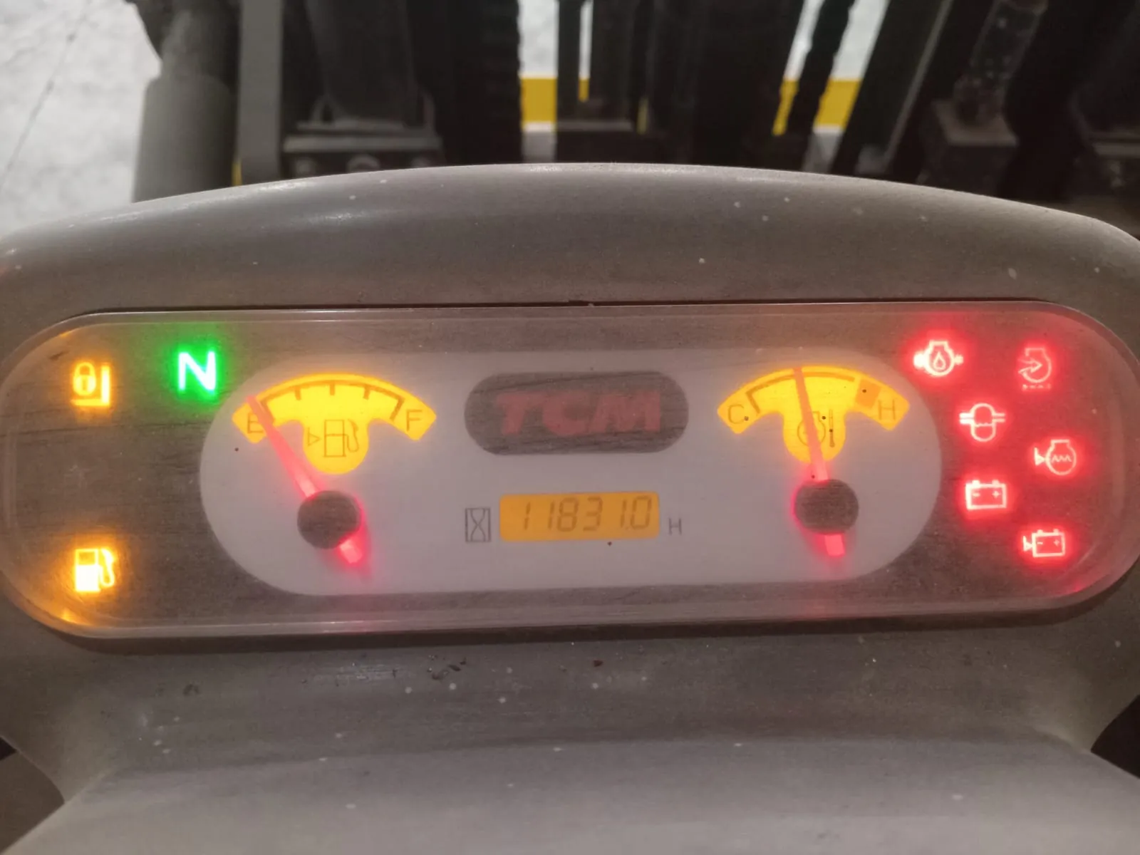Empilhadeira TCM FG40T9 Ano 2011 + Acessórios