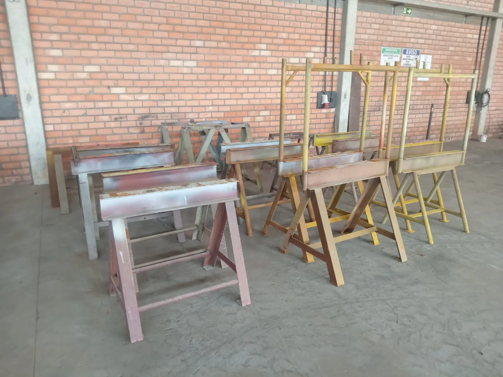 Lote Cavaletes de Ferro Industriais