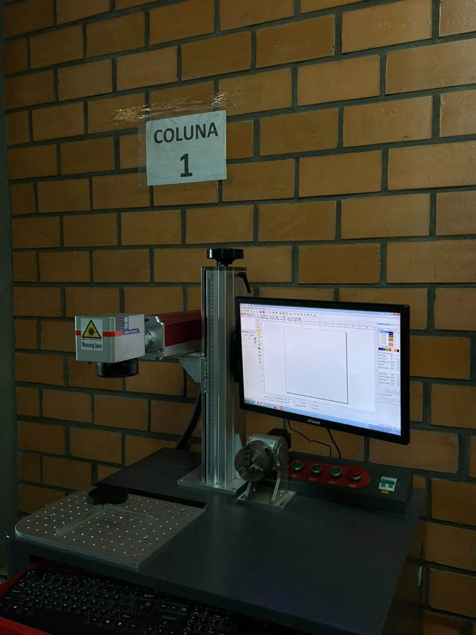 Máquina De Gravação A Laser + 680 Placas Inox