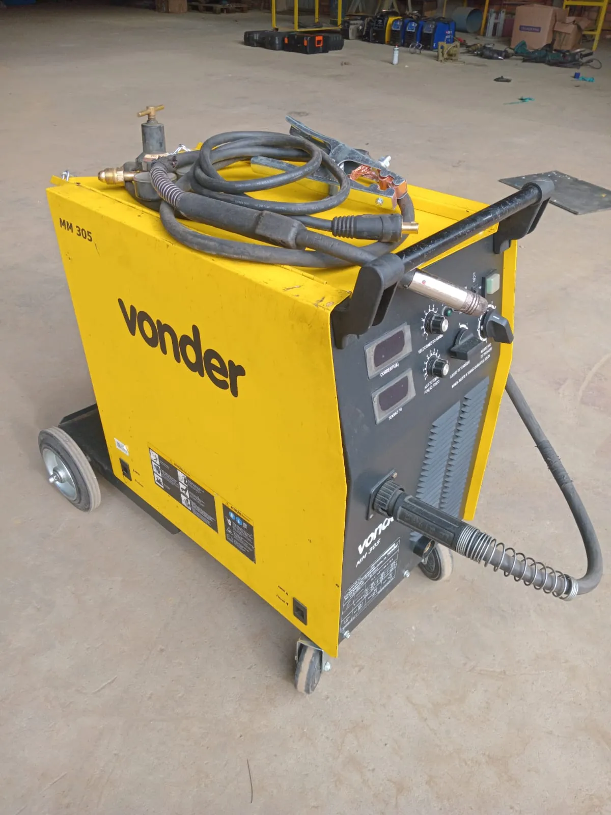 Máquina de Solda MIG MAG 300A MM 305 VONDER - Unidade