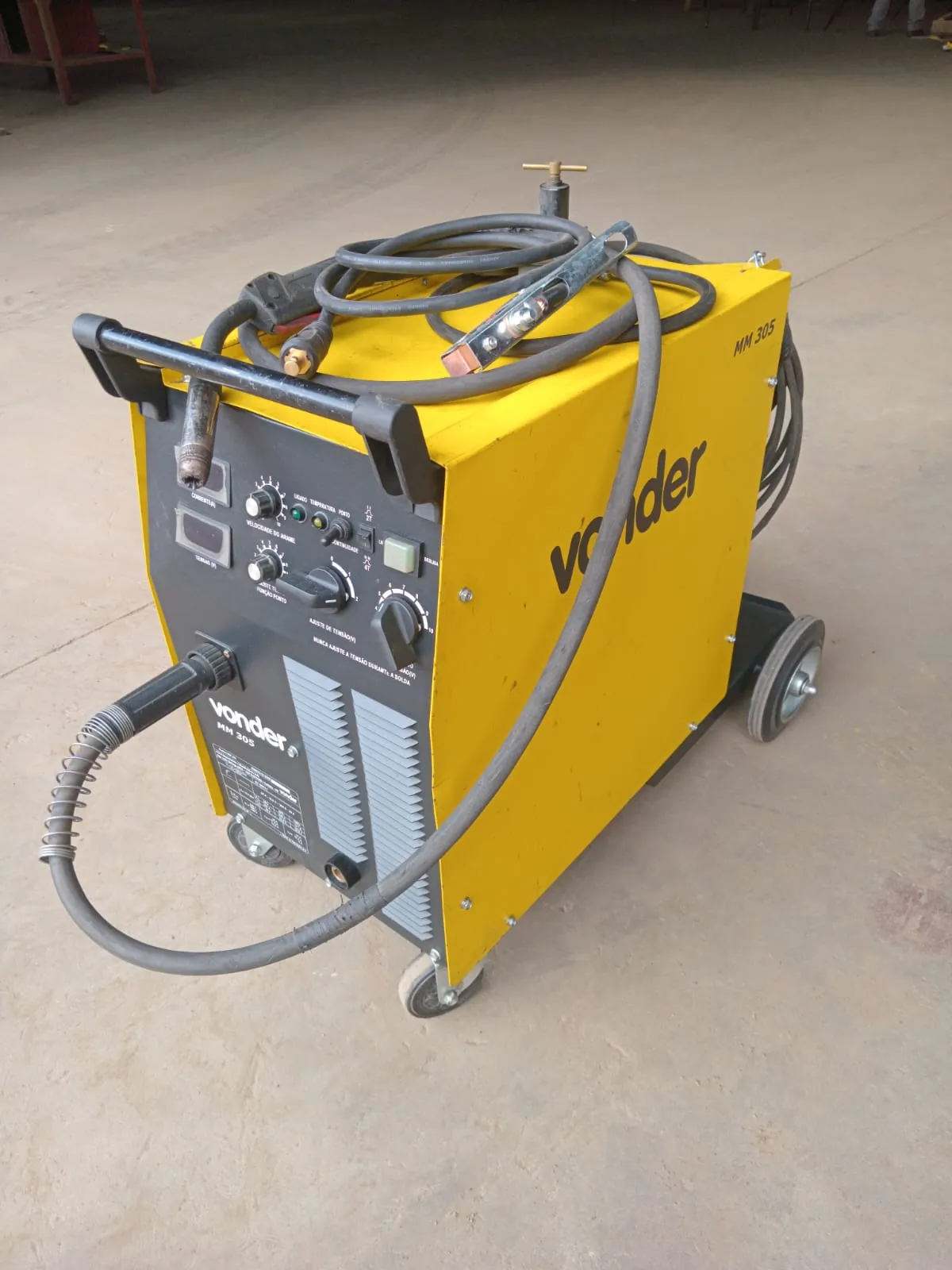 Máquina de Solda MIG MAG 300A MM 305 VONDER - Unidade