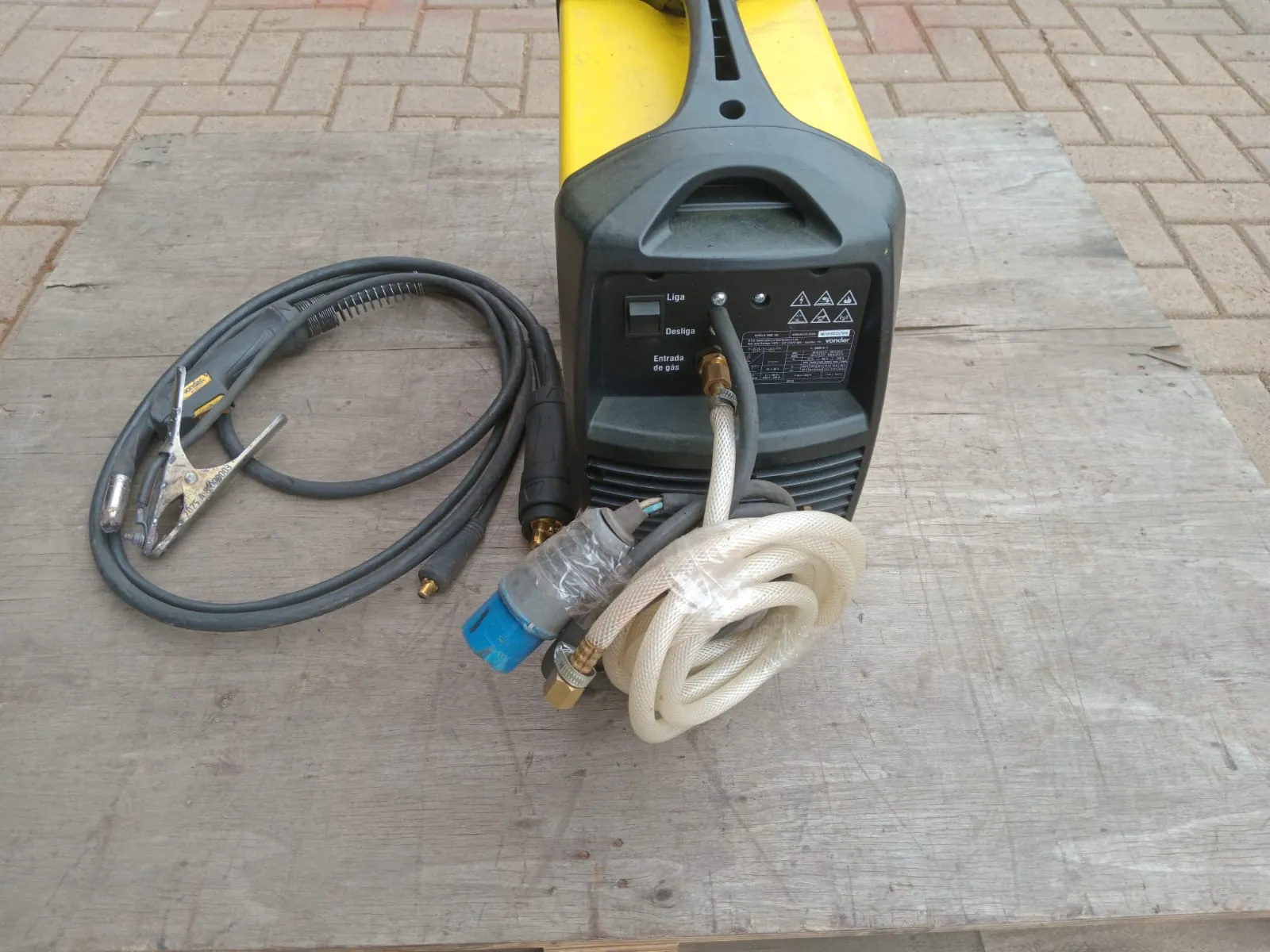Máquina de Solda MIG MAG Eletrodo 160a MME 220V VONDER - Unidade