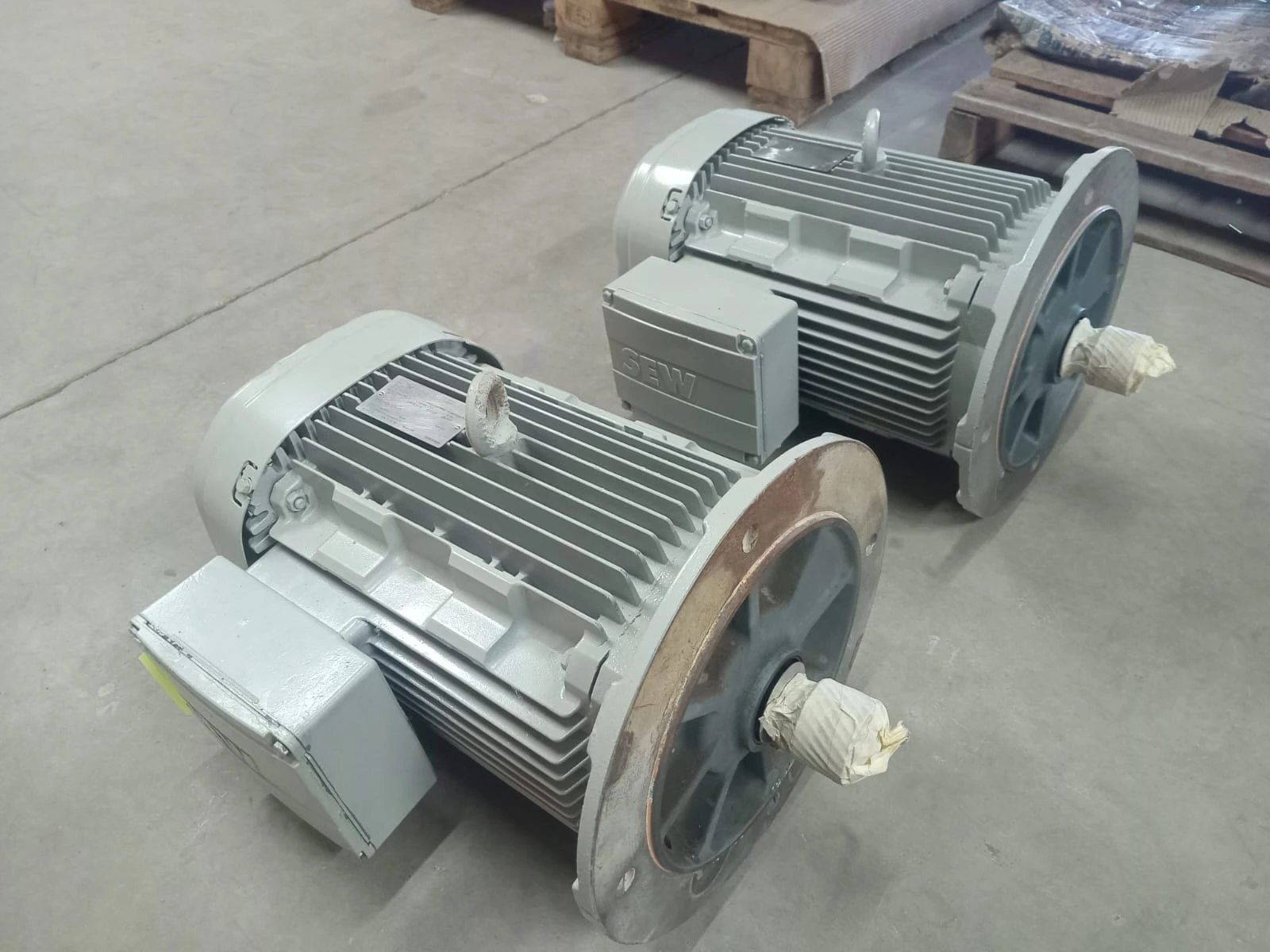 Motor Elétrico SEW DRE160M4 - Unidade