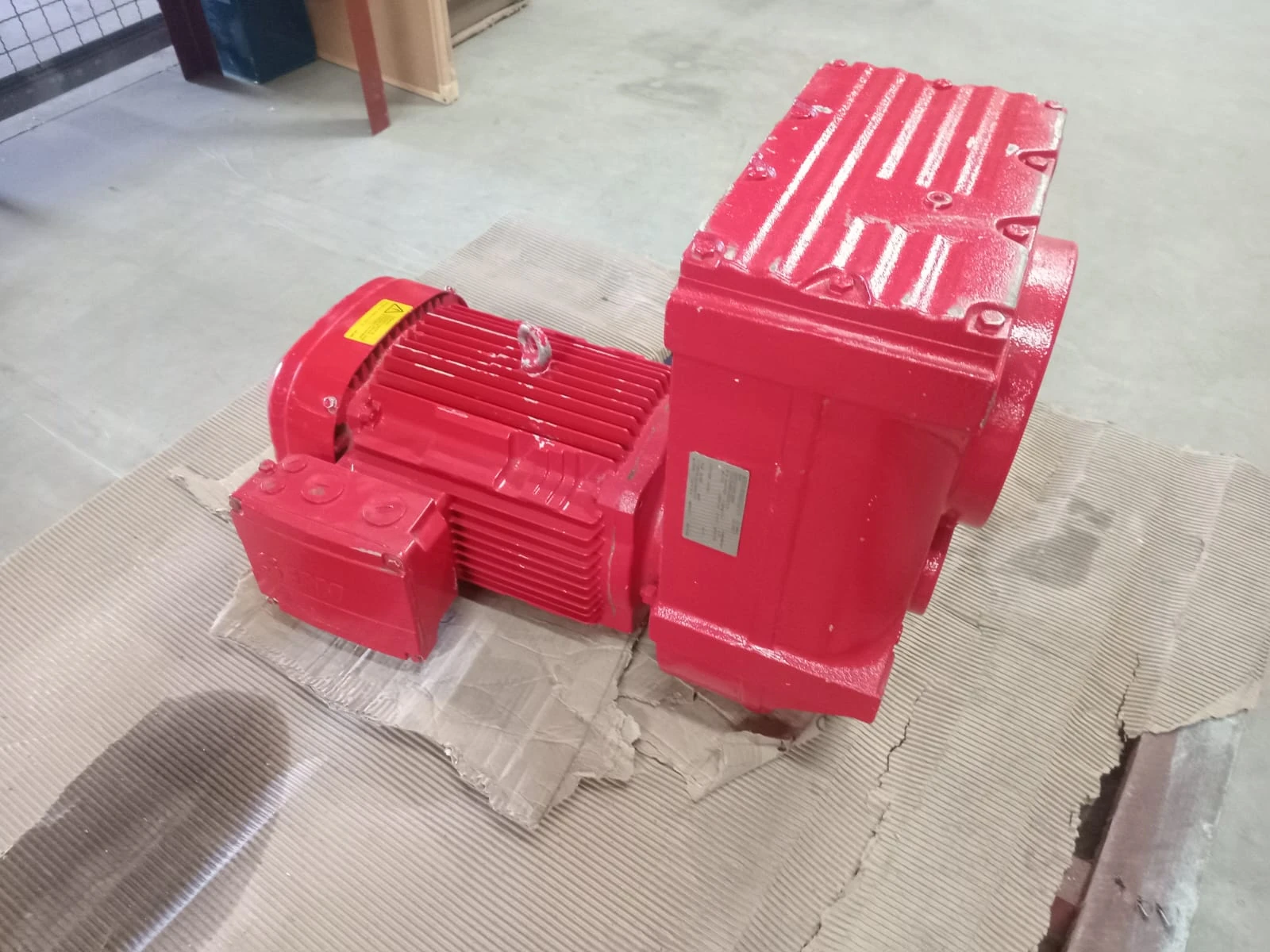 Motoredutor SEW FA87/G DRN132M4