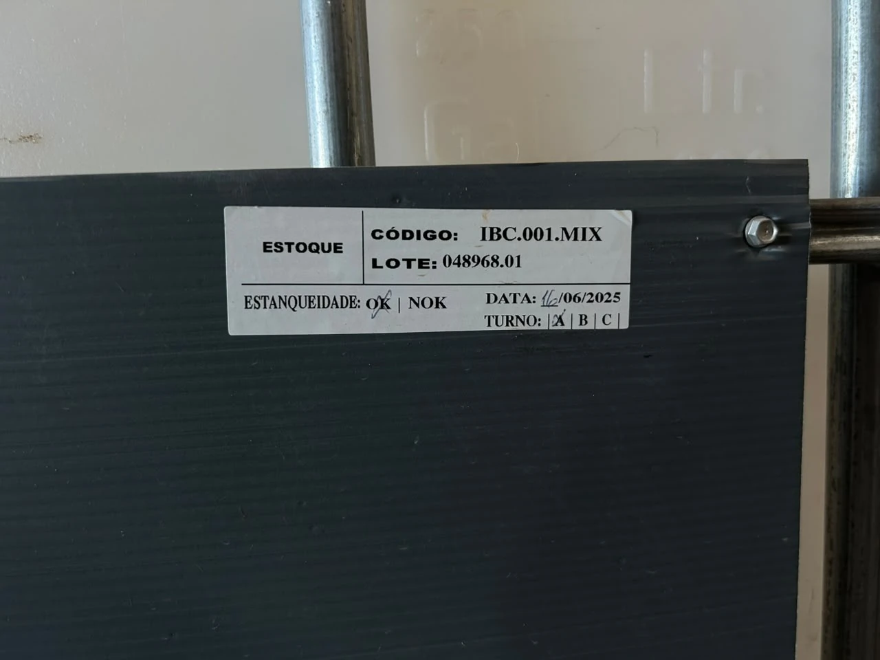 Reservatório IBC de 1000L Gradeado