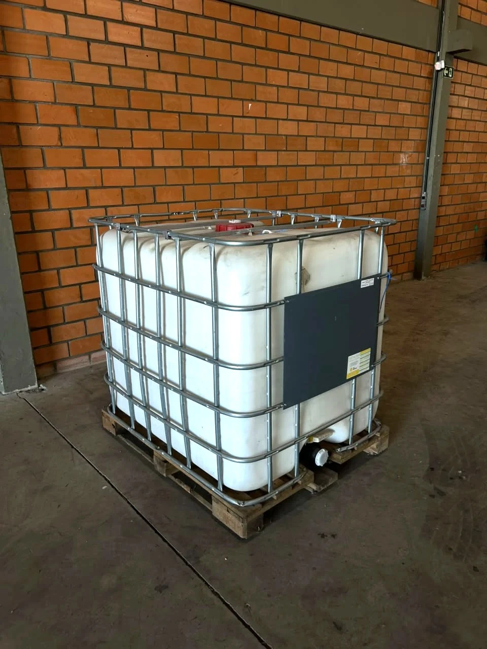 Reservatório IBC de 1000L Gradeado